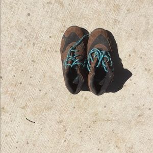 Reebok women hiking sneakers